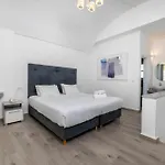 Maistros Village Santorini - Anamar Collection 5* Karterados (Santorini)